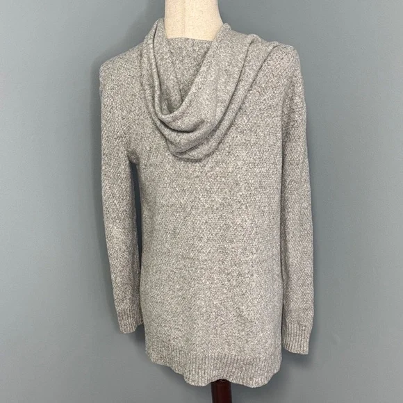 American Eagle Women’s Gray Hooded Sweater Sz M - Picture 5 of 6